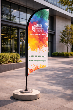 Custom Printed Curved Top Flag with Round Concrete Base (45KG) – Premium Polyester Fabric Advertising Flag | Single Side Printing with Reversed Back | Indoor & Outdoor Promotional Display | Yalla Printing UAE