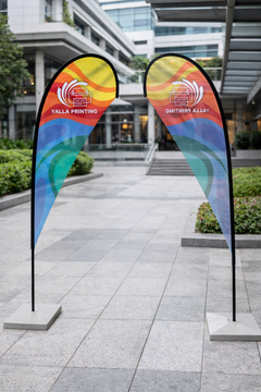 Custom Printed Teardrop Flag with Square Concrete Base (30KG) – Premium Polyester Fabric Advertising Flag | Single Side Printing with Reversed Back | Indoor & Outdoor Promotional Display for Events, Retail & Exhibitions | Yalla Printing UAE